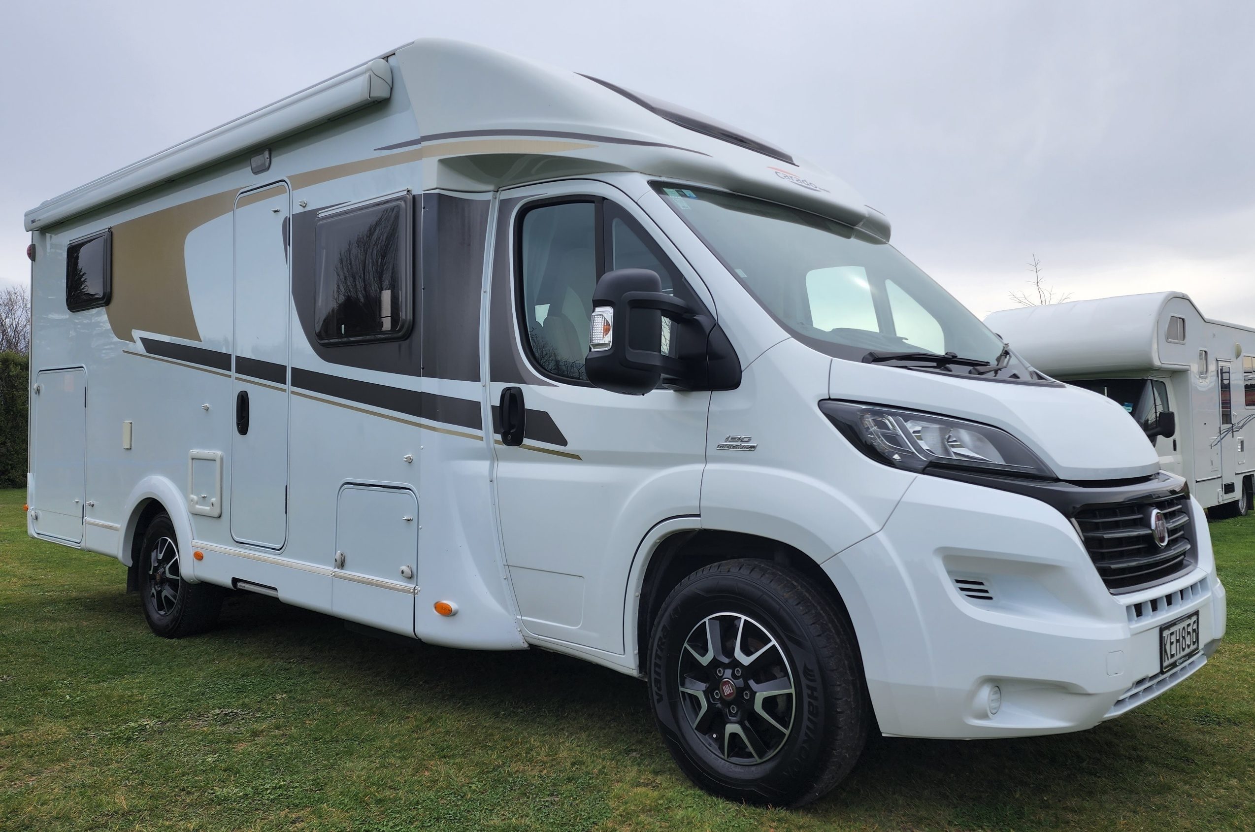 2016 Carado T448