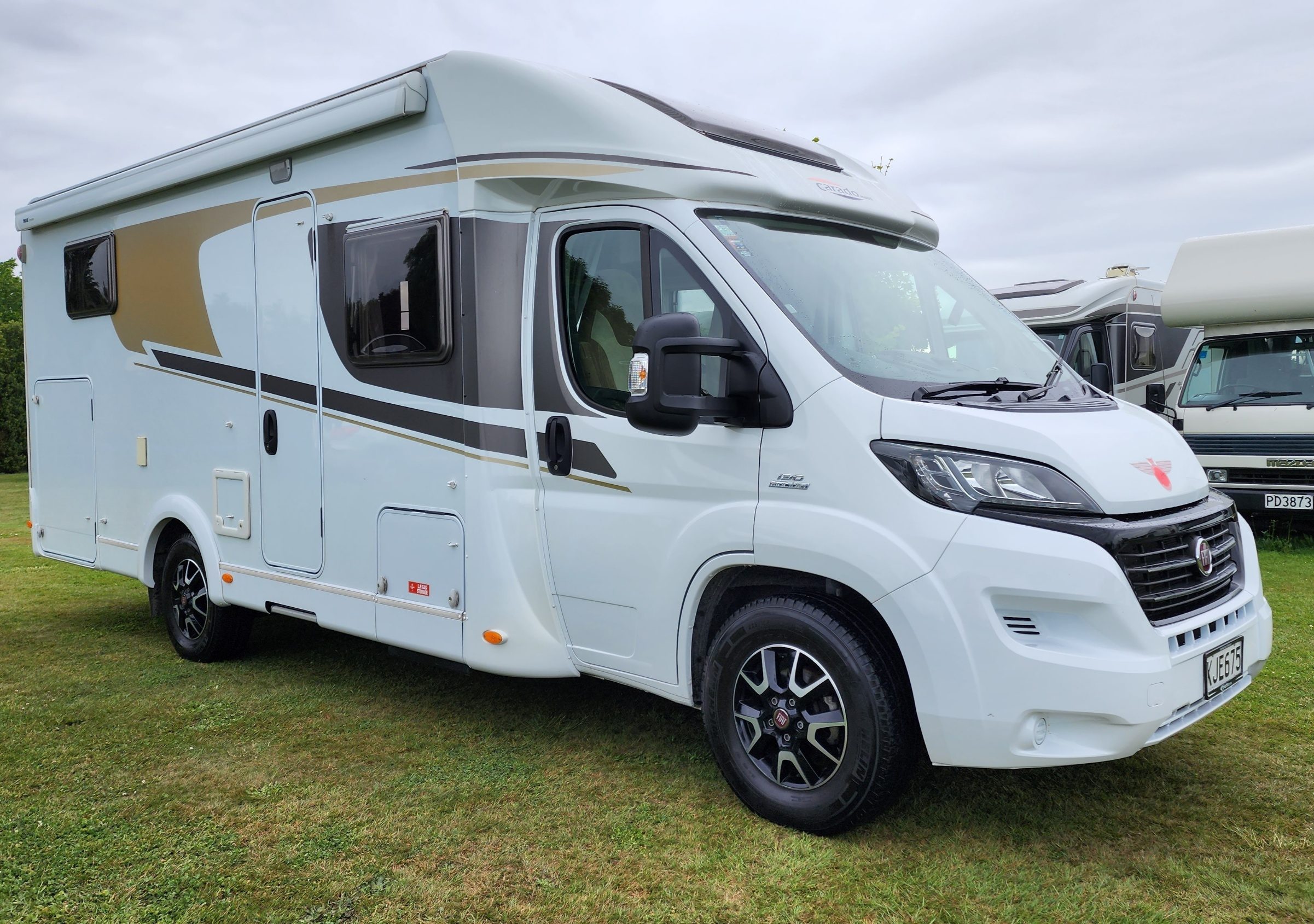 2017 Carado T448