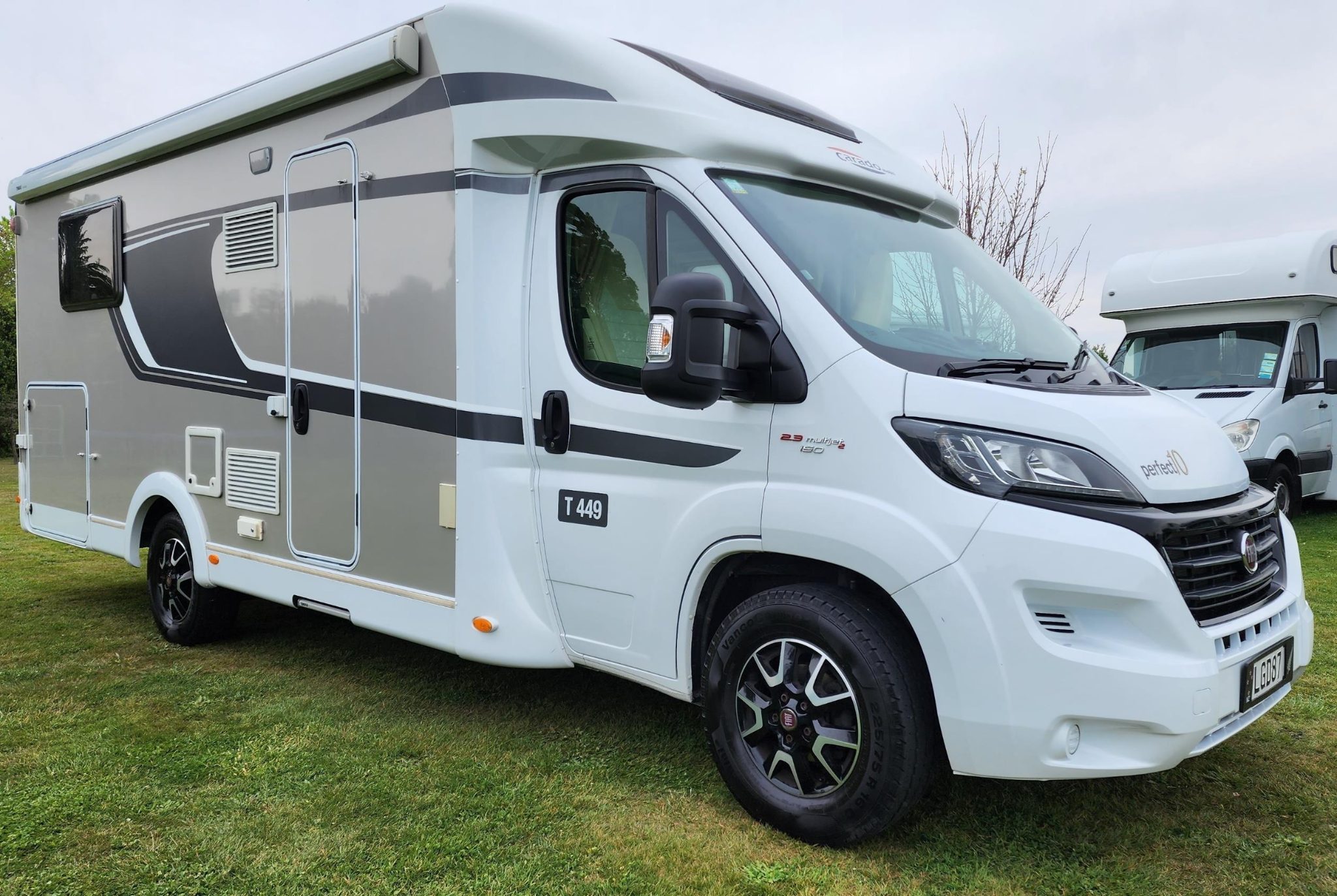 2017 Carado T449 Perfect 10 edition